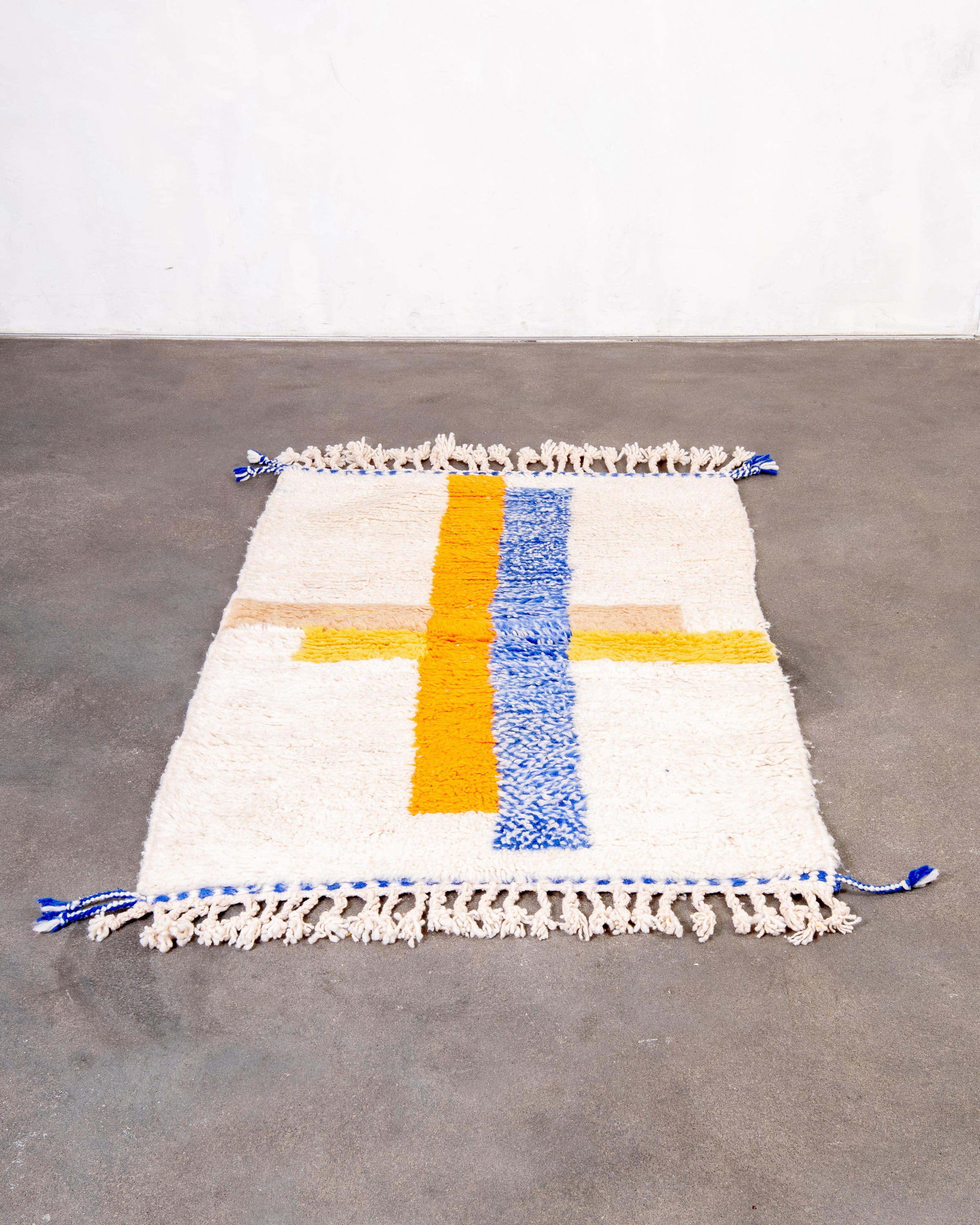 Modern designer handcrafted Berber rug from morocco Beniourain with beautiful colors and patterns